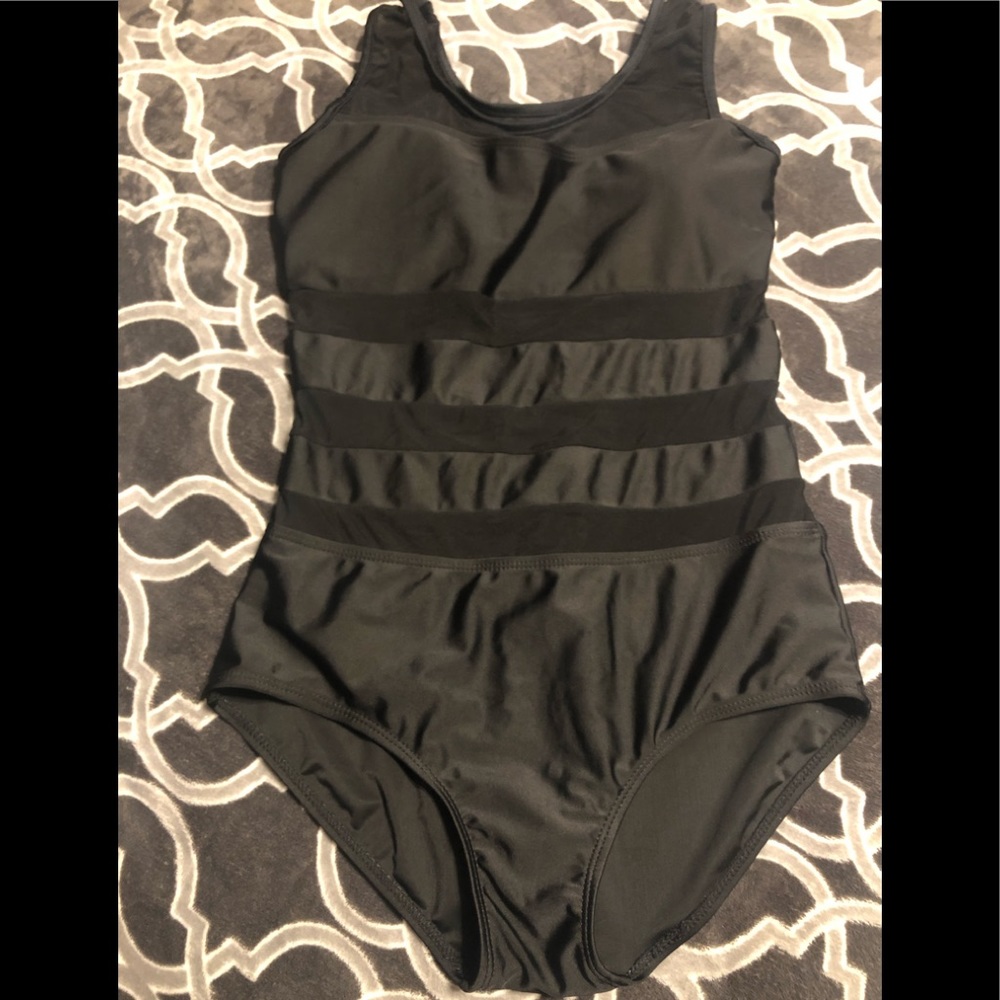 One piece with sheer parts swimsuit (new)